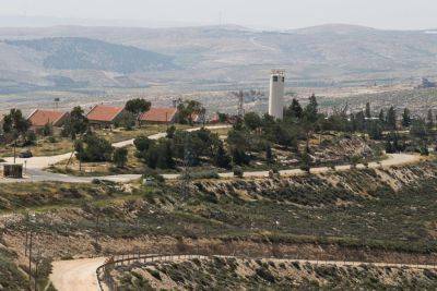 В Хевроне террорист с ножом попытался напасть на израильтянина возле синагоги