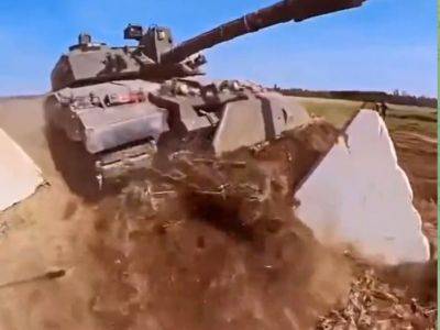 Украинские военные научились применять британские танки против российских укреплений