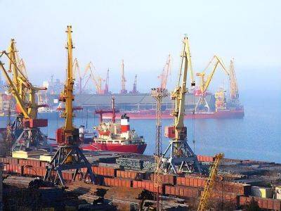 Разблокировка портов существенно улучшит торговый баланс и обороноспособность Украины – политолог