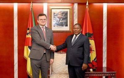 Кулеба встретился с президентом Мозамбика