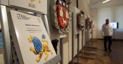 Киевлян ко дню города приглашают посетить уникальную выставку керамических панно Ольги Рапай