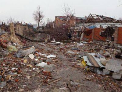 Команда Международного уголовного суда осмотрела место удара РФ авиабомбами по Сумам, где погибли 14 гражданских