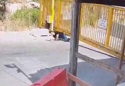 Террорист прополз под воротами поселения и напал на людей в синагоге