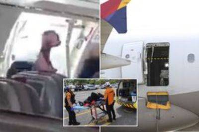 Мужчина открыл дверь самолета во время полета: пассажиры кричали, спасая свои жизни