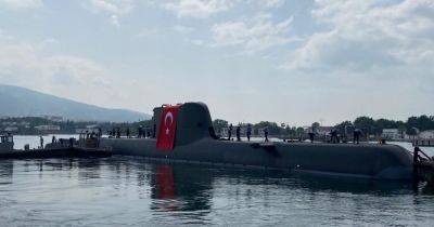В Турции спустили на воду вторую субмарину TCG Hizirreis с торпедами и ракетами (фото)