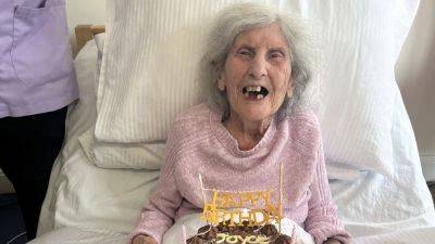 Шоколад, секс и вино: секрет долголетия 102-летней британки - planetanovosti.com - Англия