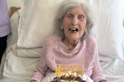 102-летняя пенсионерка раскрыла секрет долгой и счастливой жизни: "Хороший с*кс, херес и…" - akcenty.com.ua - Украина - Англия - Эссекс