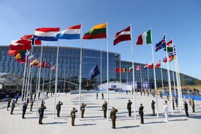 НАТО хочет обеспечить победу Украины, эксперт поделился подробностями: "Готовят новую..."