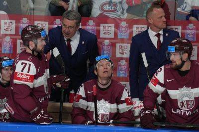 Впервые с 2019-го года медаль ЧМ по хоккею завоевала сборная страны бывшего СССР - sport.ru - Россия - США - Казахстан - Белоруссия - Финляндия - Латвия