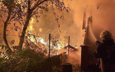 На Киевщине в результате ночной атаки произошел пожар в дачном кооперативе
