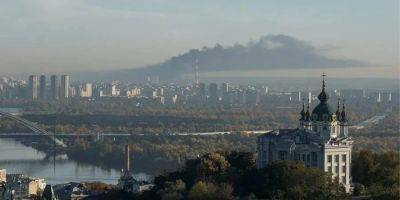 В центральных районах Киева прогремели взрывы. Работает ПВО
