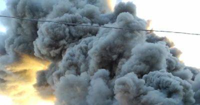 Взрывы в Мариуполе: ВСУ ударили по складам и базам россиян (ВИДЕО)