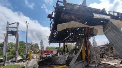 Оккупанты сбросили авиабомбы на АЗС в Торецке: 1 погибший, 9 раненых
