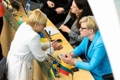 Скандал с чеками внес коррективы на политическом олимпе Литвы