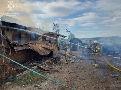 Днем армия РФ обстреляла село на Купянщине: загорелся дом (фото)