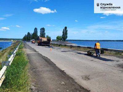 На Харьковщине взялись латать ямы на «важнейшей дороге» (фото)