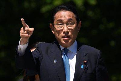 Фумио Кисида - Сын премьера Японии ушел в отставку после публичного возмущения закрытой вечеринкой в официальной резиденции - unn.com.ua - Украина - Киев - Япония