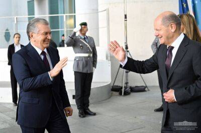 Мирзиёев пригласил канцлера Германии Олафа Шольца посетить Узбекистан. Главное из переговоров лидеров