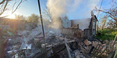 Оккупанты скинули авиабомбы на учебное заведение и предприятие в Сумской области, по Константиновке ударили дронами-камикадзе