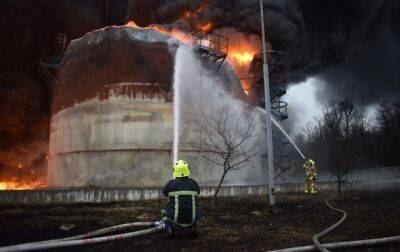 Минприроды: РФ разрушила 35 нефтебаз в Украине