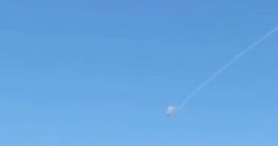 Над оккупированной Феодосией вражеская ПВО сбила ударные беспилотники: детали (видео)