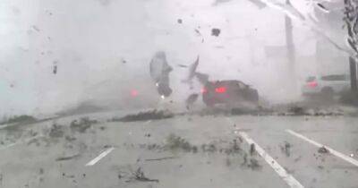 В США торнадо подкинул автомобиль в воздух (видео)