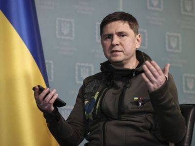 "Возможно, не все дроны готовы атаковать Украину и возвращаются к своим создателям": Подоляк прокомментировал атаку москвы БПЛА