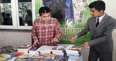 В Душанбе началась выставка-продажа детских книг