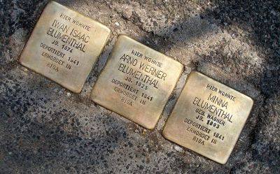 В память о жертвах нацизма уже заложено 100 тысяч памятных камней - rusverlag.de