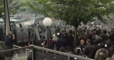 Протесты в Косово: в ходе беспорядков пострадали военные сил безопасности под эгидой НАТО