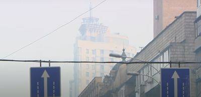 "Несет тяжелые последствия для здоровья": ядовитый смог накрыл столицу, какие районы опасные