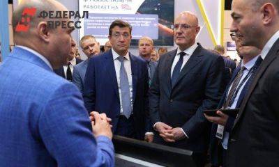 Чернышенко показали российские аналоги западных IT-решений