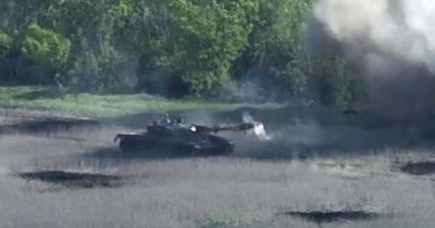 Пылающий танк ВСУ выехал на позиции россиян: детали успешного наступления в районе Бахмута (фото)