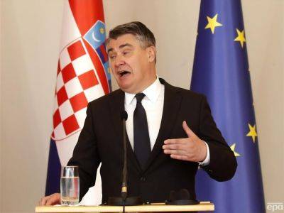 Президент Хорватии заявил, что "Слава Украине" – лозунг "шовинистов, которые сотрудничали с нацистами". Ему ответили в ОП и МИД Украины