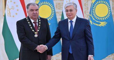 Токаев наградил Рахмона высшей госнаградой Казахстана
