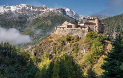 Во Франции выставили на продажу замок, где судили ведьм в Средневековье