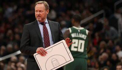 Клуб НБА Милуоки уволил главного тренера Буденхольцера