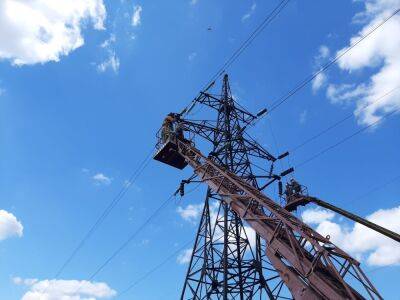 «Работать было очень тяжело»: энергетики вернули свет в освобожденное Граково