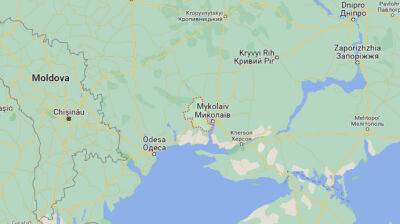 Оккупанты атаковали 5 ракетами Николаевский район, повреждено здание предприятия
