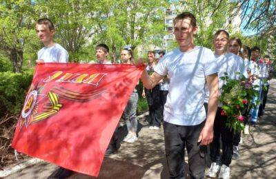 В Лисичанске оккупанты провели "День победобесия" — фото