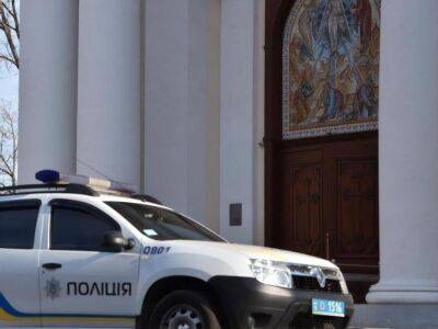 Охрана памятников, проверка документов и досмотр: полиция Одесской области предупредила о мерах 8 и 9 мая