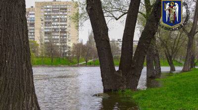 В Киеве поднялся уровень воды: ряд пойменных территорий до сих пор затоплены