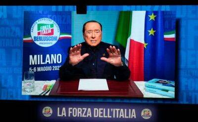 Сильвио Берлускони - После месяца пребывания в больнице Берлускони вернулся к работе и готов продолжить борьбу - obzor.lt - Италия