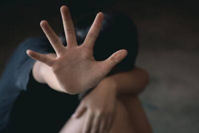 Учитель из Хадеры признан виновным в секспреступлениях в отношении 10 школьниц