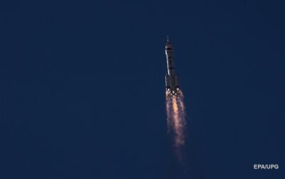 Космический корабль Китая вернулся на Землю после 9 месяцев на орбите