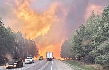 Многометровые столбы огня и массовая эвакуация: в России бушуют гигантские пожары