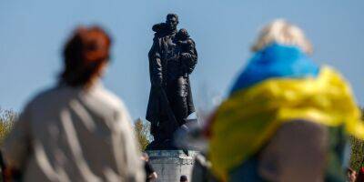 В Берлине у советского памятника напали на мужчину из-за войны России против Украины