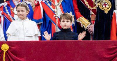 Принц Луи снова насмешил публику поведением на балконе Букингемского дворца (видео)