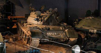"Музейные экспонаты" могут быть полезны: CNN о переброске РФ в Украину танков Т-55