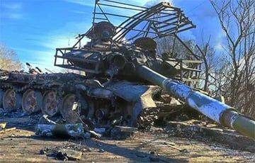 Российский танк «самоуничтожился» на мине
